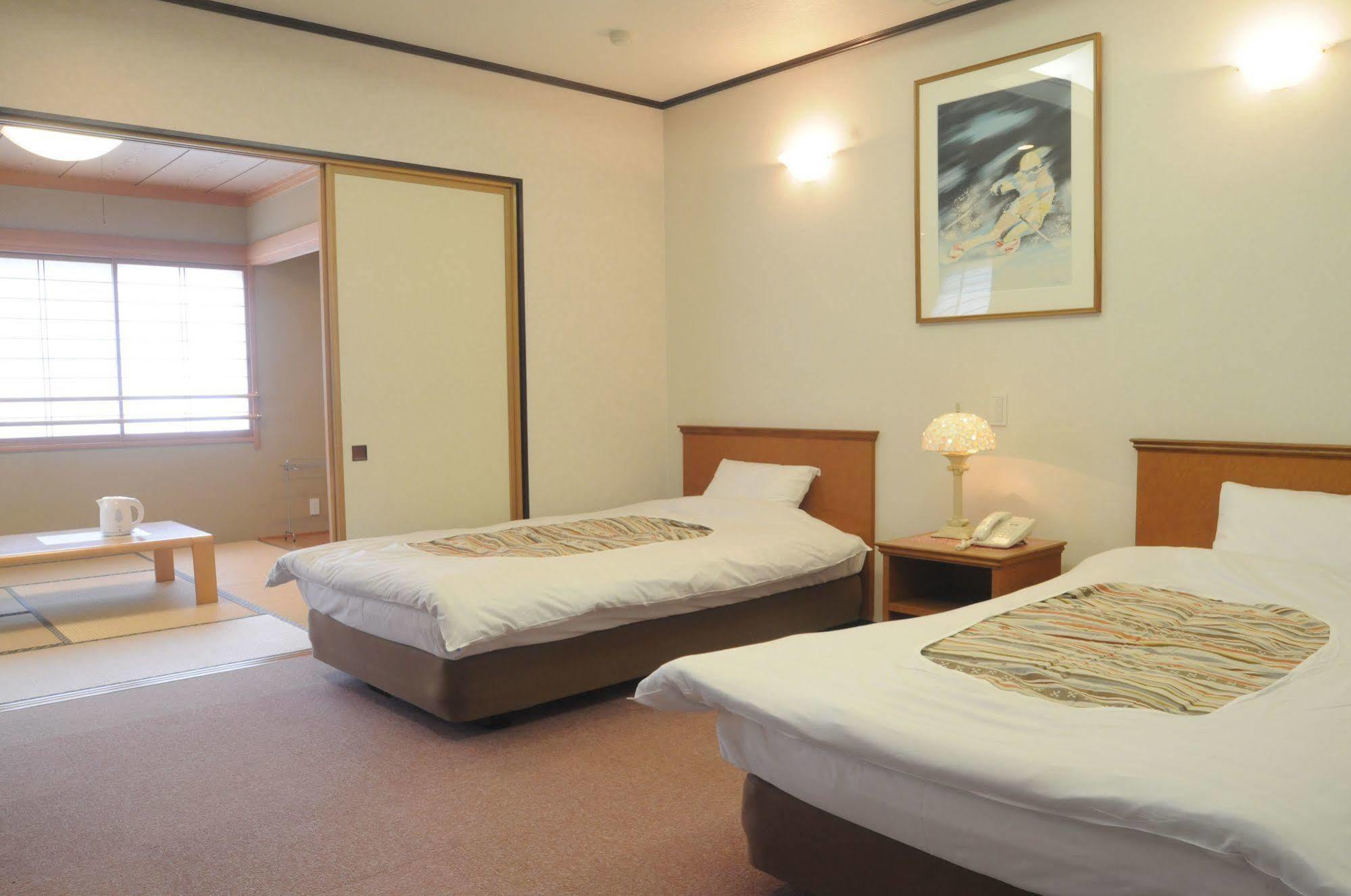 Hotel Bonfire Hakuba Kültér fotó