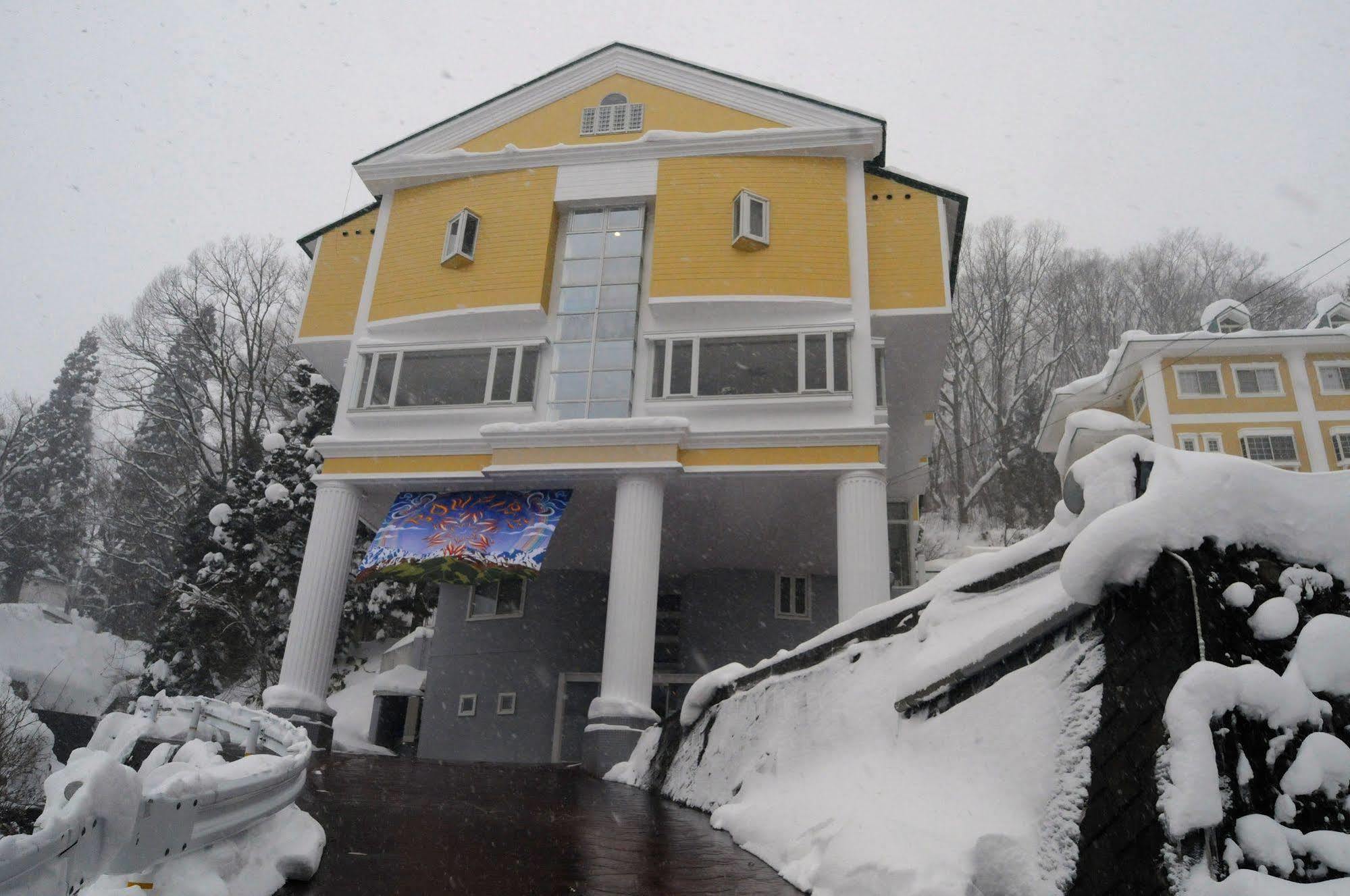 Hotel Bonfire Hakuba Kültér fotó