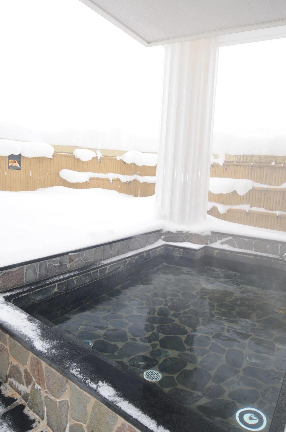 Hotel Bonfire Hakuba Kültér fotó